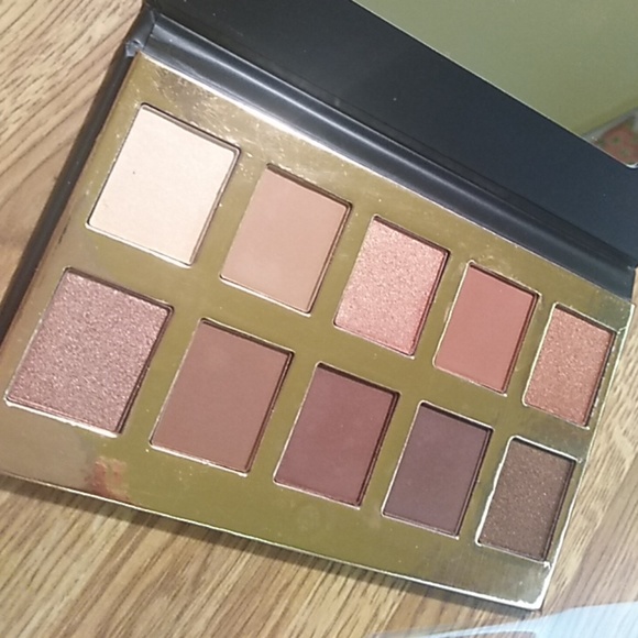 Crown Fuego Eyeshadow Palette - Picture 3 of 5